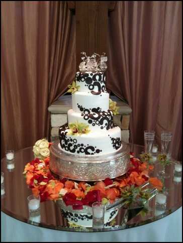 brown and white fillagree wedding cake